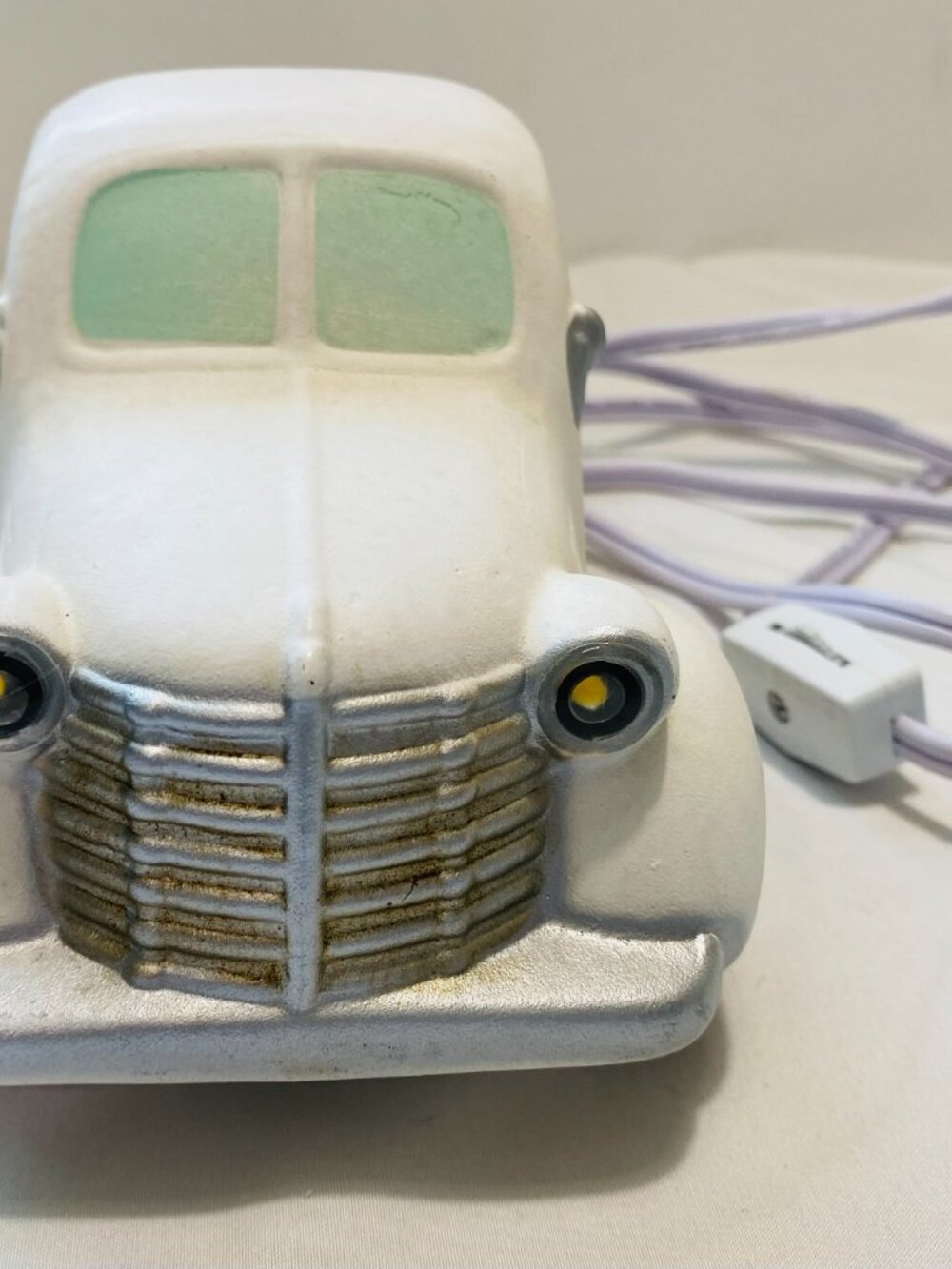 ScentSationals White Pickup Truck Wax Warmer LED Headlite Fall Pumpkin/Christmas - Picture 3 of 8